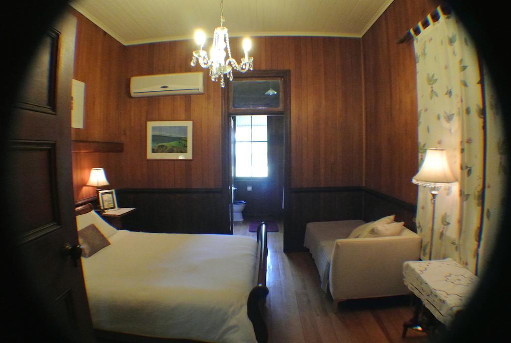 Wiss House Bed & Breakfast Kalbar Номер фото
