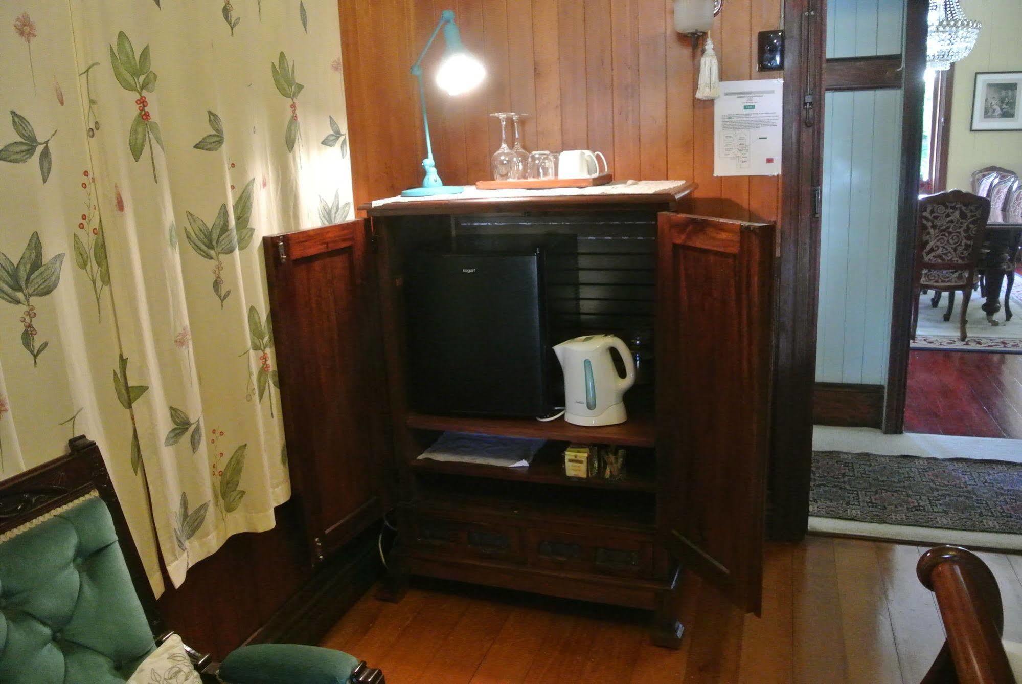 Wiss House Bed & Breakfast Kalbar Екстер'єр фото