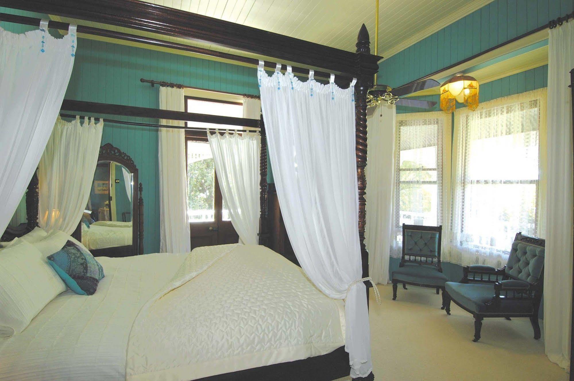 Wiss House Bed & Breakfast Kalbar Екстер'єр фото